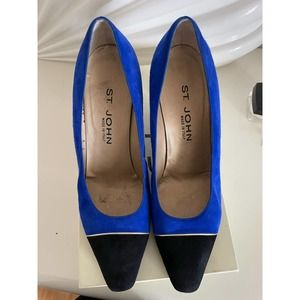 👗 St. John Beautiful Suede Pumps 👗